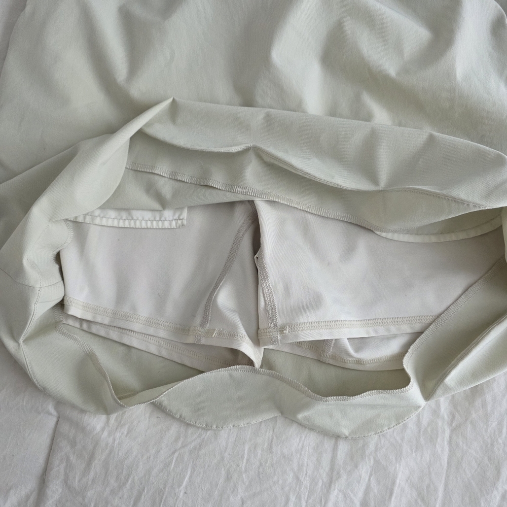 Vineyard Vines Scallop Skort 10 - Picture 7 of 14